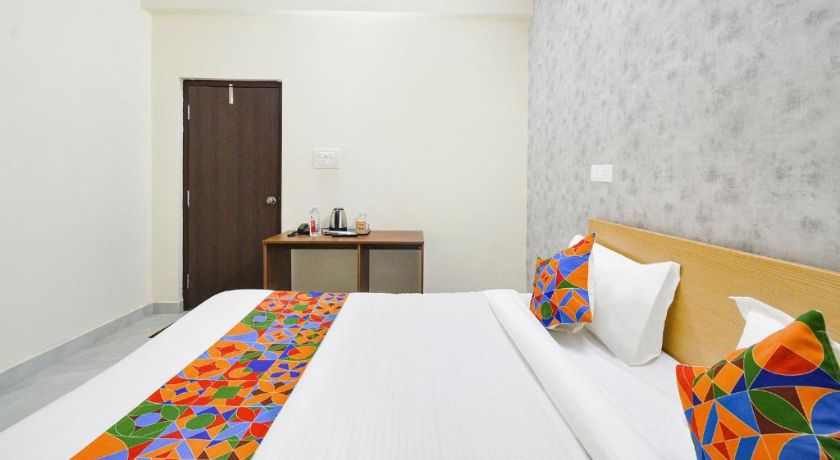 Hotel Joys Stays Inn Madhapur in Hyderabad