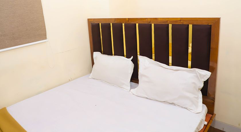 Hotel Lavish Villa in Navi Mumbai