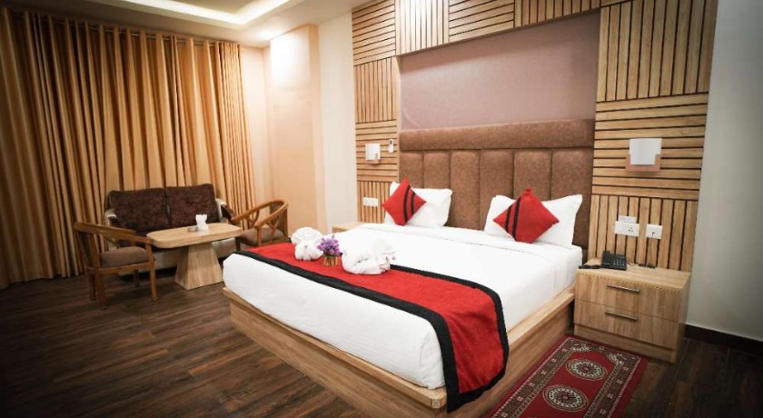 Hotel Paras Inn in Lucknow