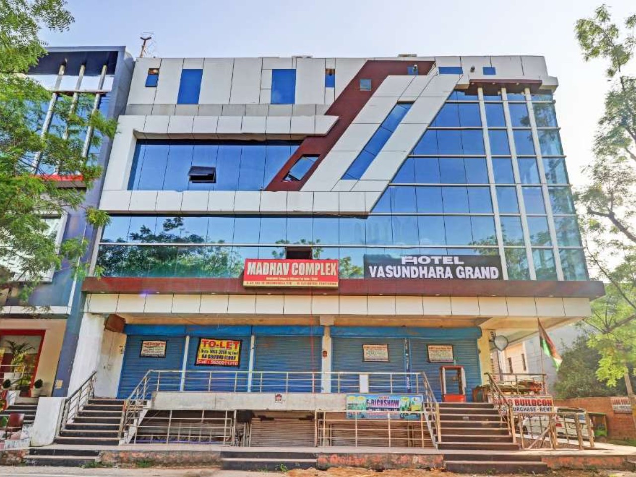 Hotel Vasundhra Grand in Ghaziabad