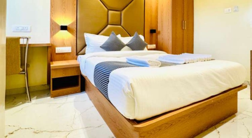 Hotel Comfort Castle in Mumbai