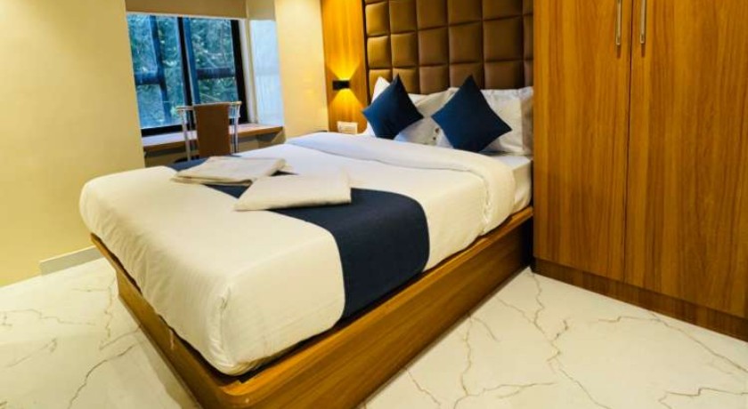 Hotel Comfort Castle in Mumbai