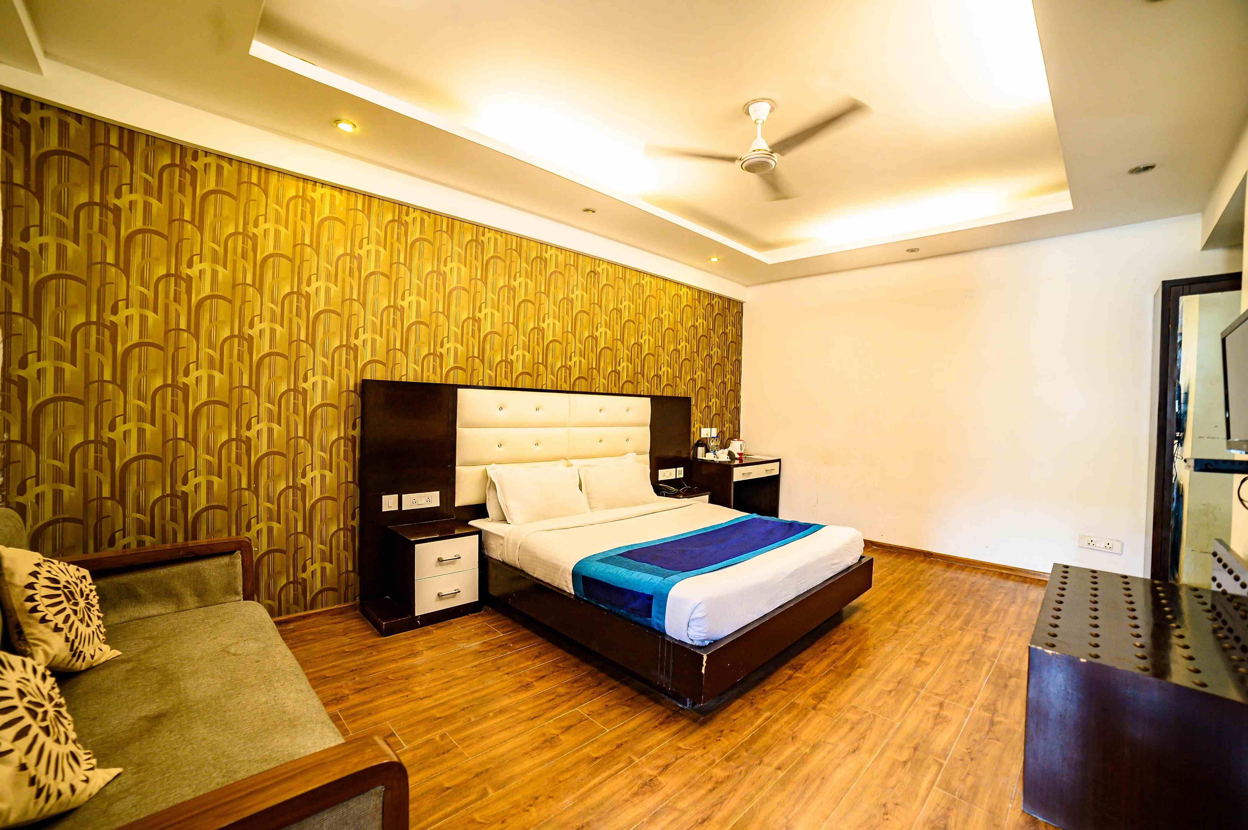 Hotel Rajpath Residency in Ghaziabad