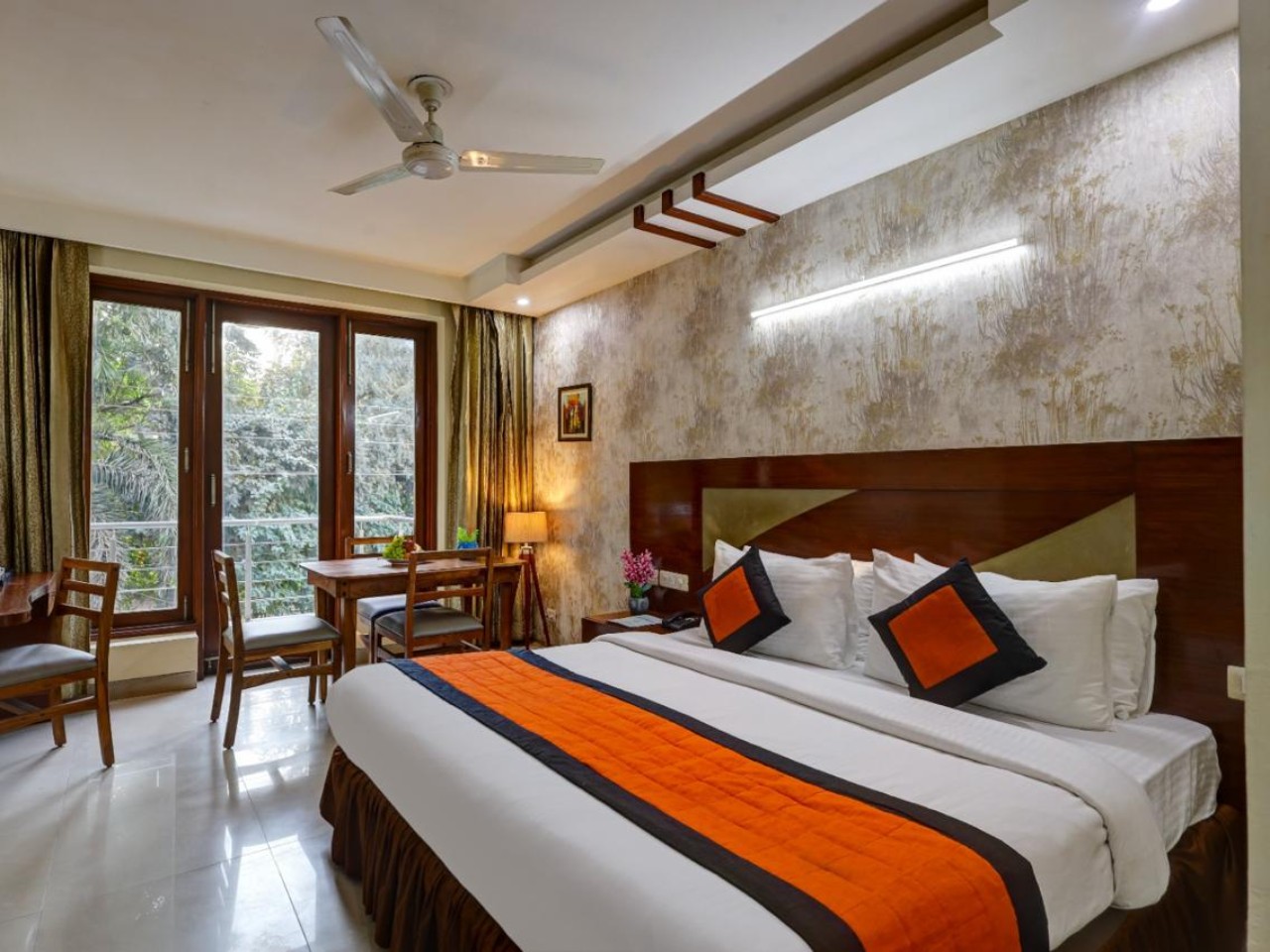 B Stays Iffco Metro in Gurgaon