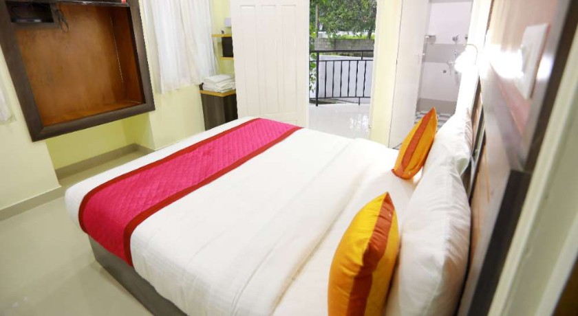 Base9 Airport Hotel in Kochi