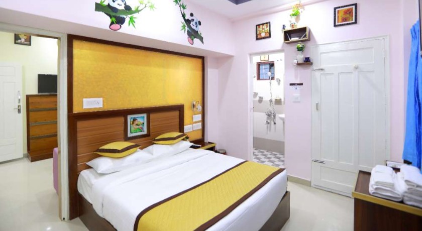 Base9 Airport Hotel in Kochi