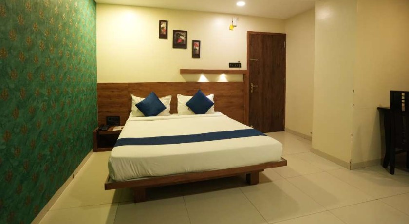 Hotel Pune Gate in Pune