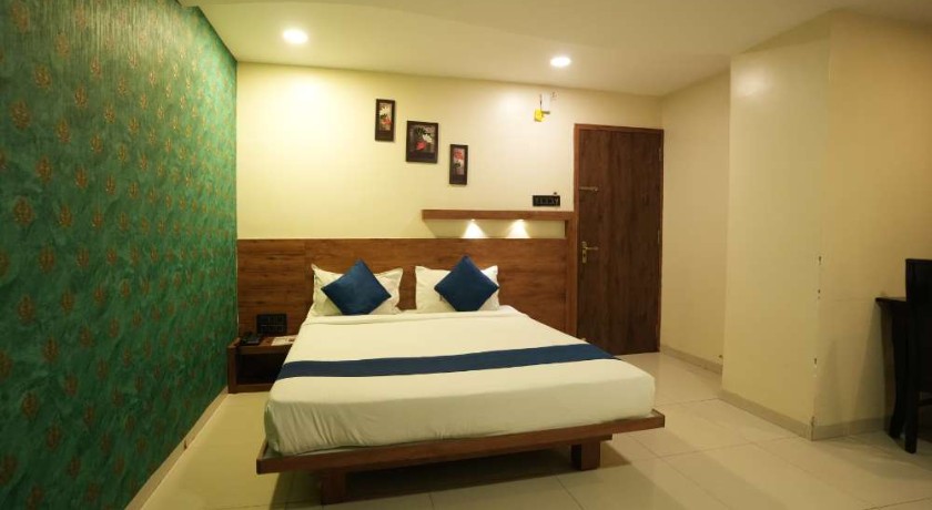 Hotel Pune Gate in Pune