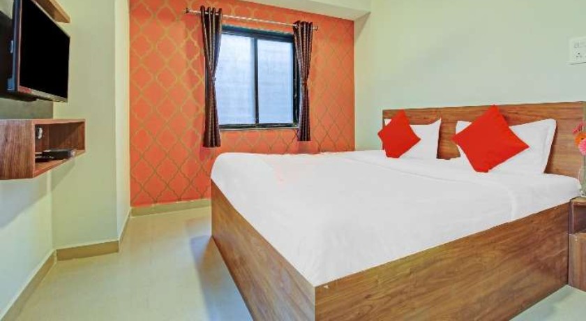Hotel Dwarka in Pune