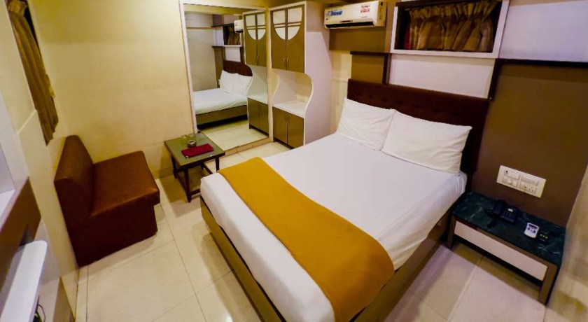 Hotel Dwaraka  in Mumbai