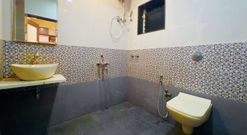 Hotel Dwaraka  in Mumbai