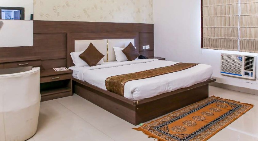 Maniram Palace Hotel and Restaurant in Agra