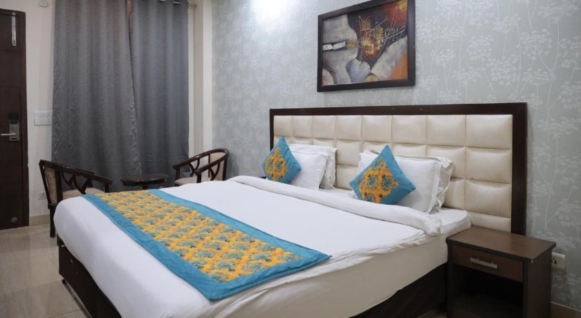 Hotel Nirvana Suites in Delhi