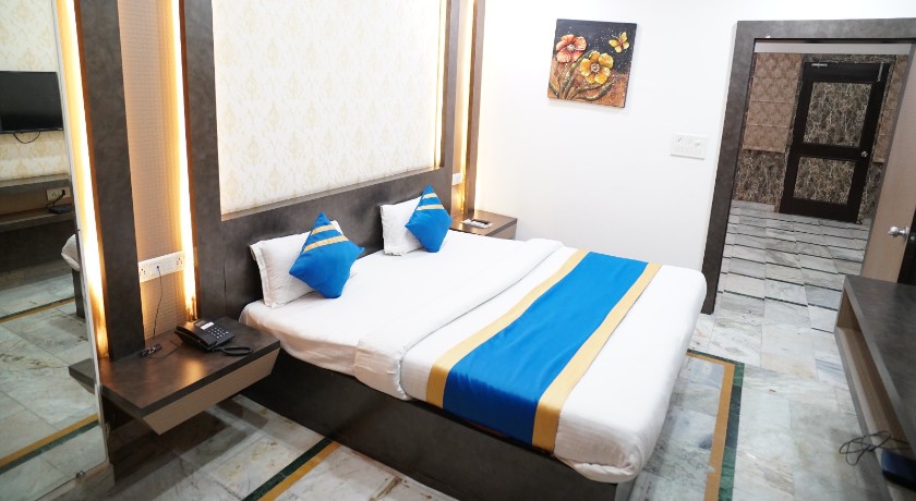 Hotel The Novelty in Kanpur