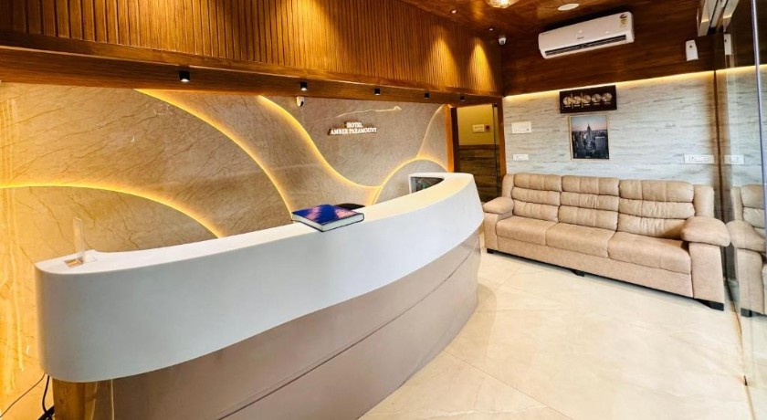 Hotel Amber Paramount in Mumbai