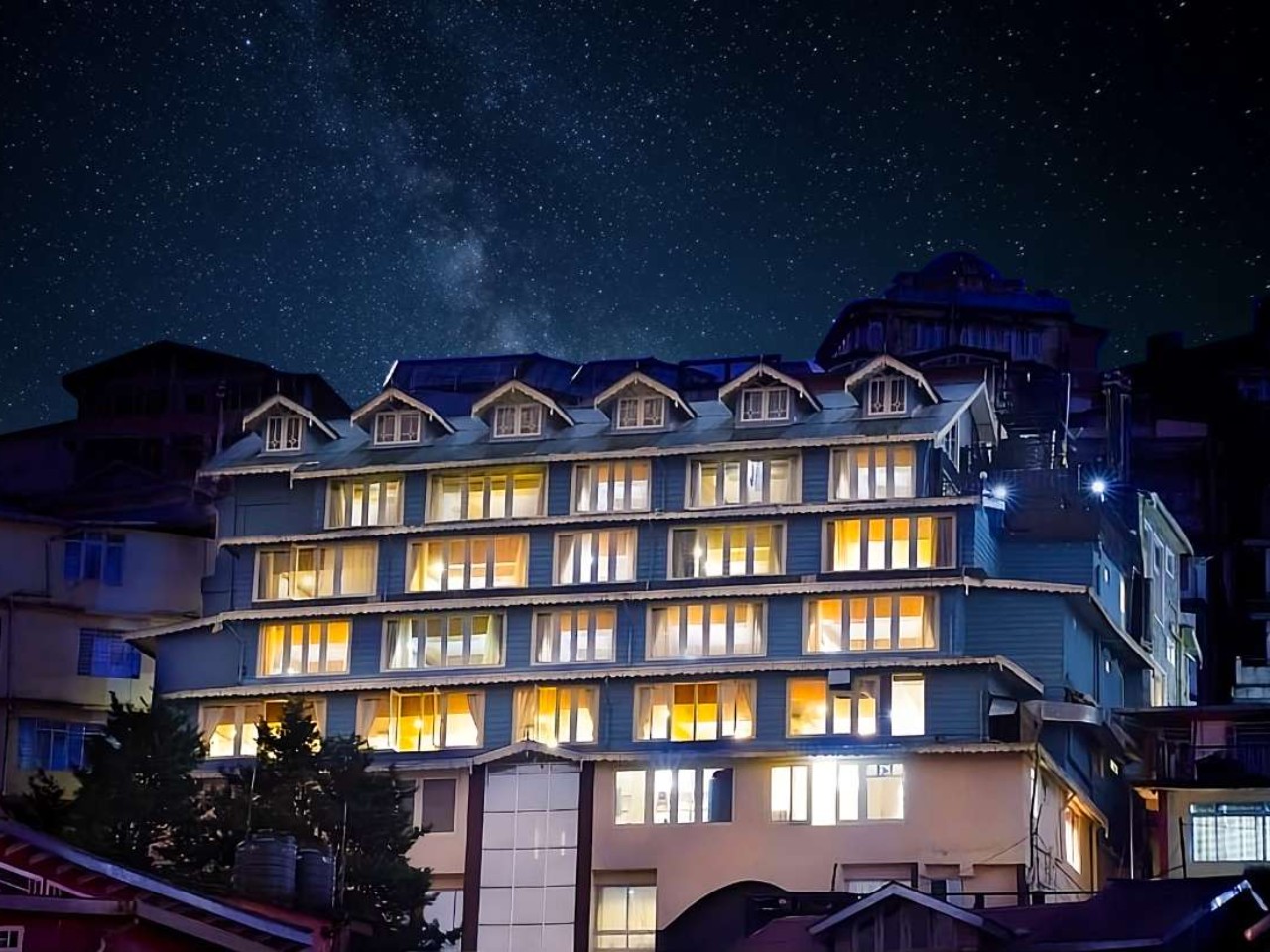 Yashshree Mall Road Darjeeling in Darjeeling