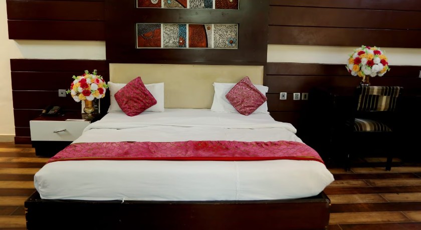 Bharat Guest House in Ghaziabad