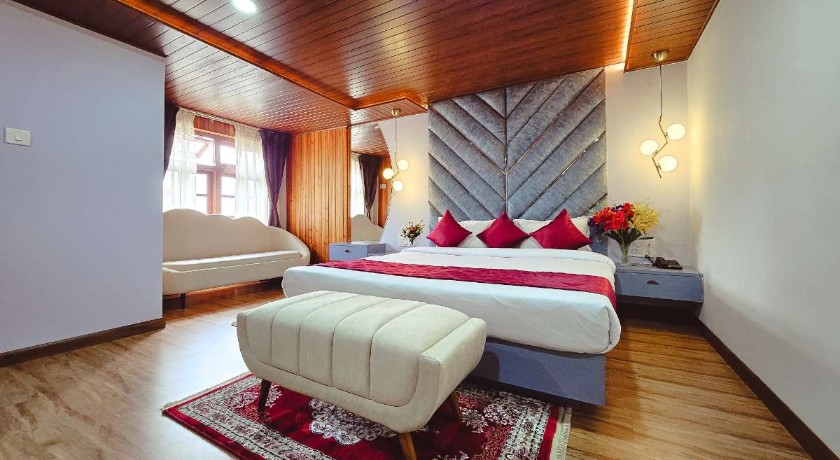 Sumi Stays in Darjeeling