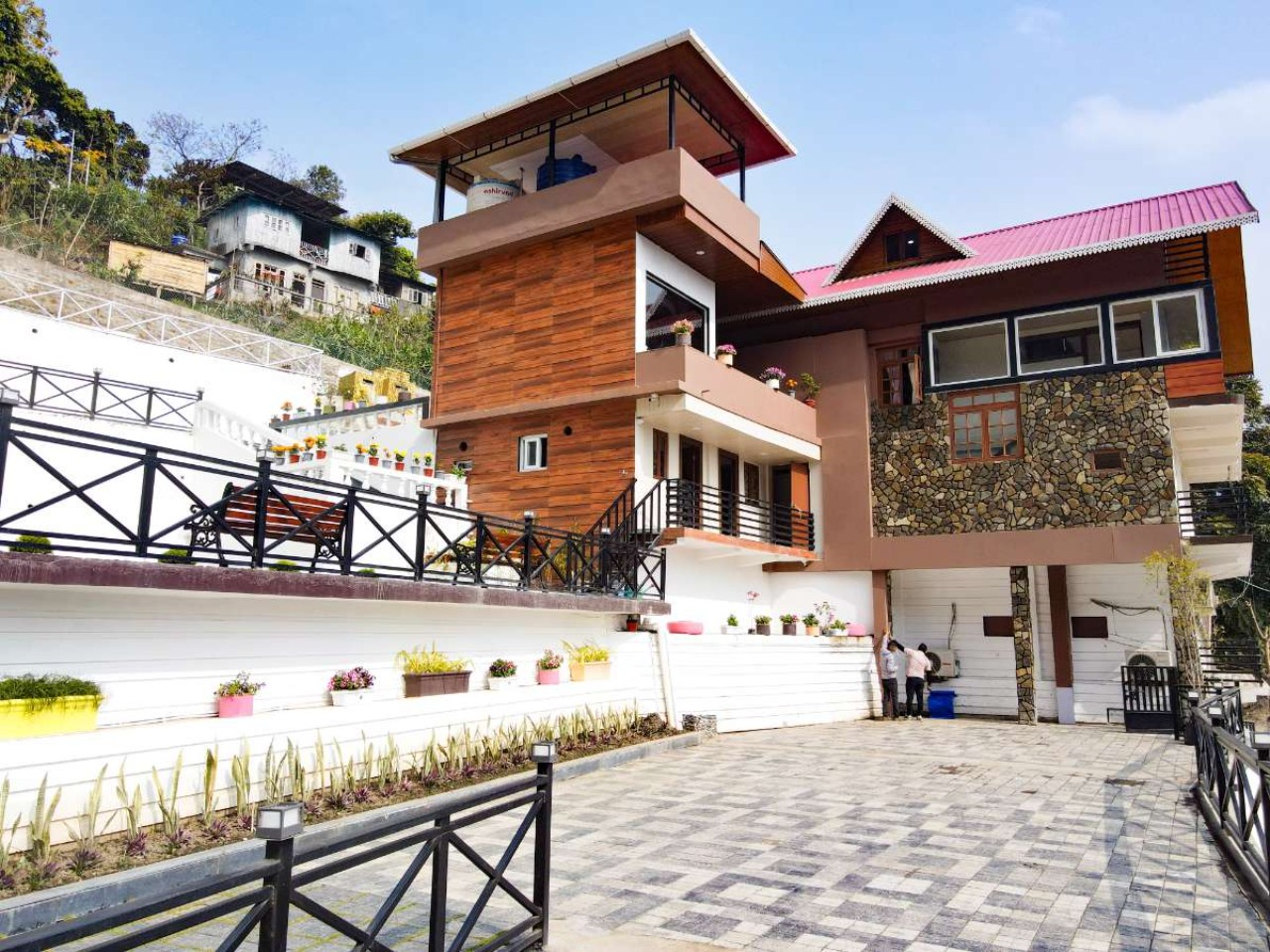 Sumi Stays in Darjeeling