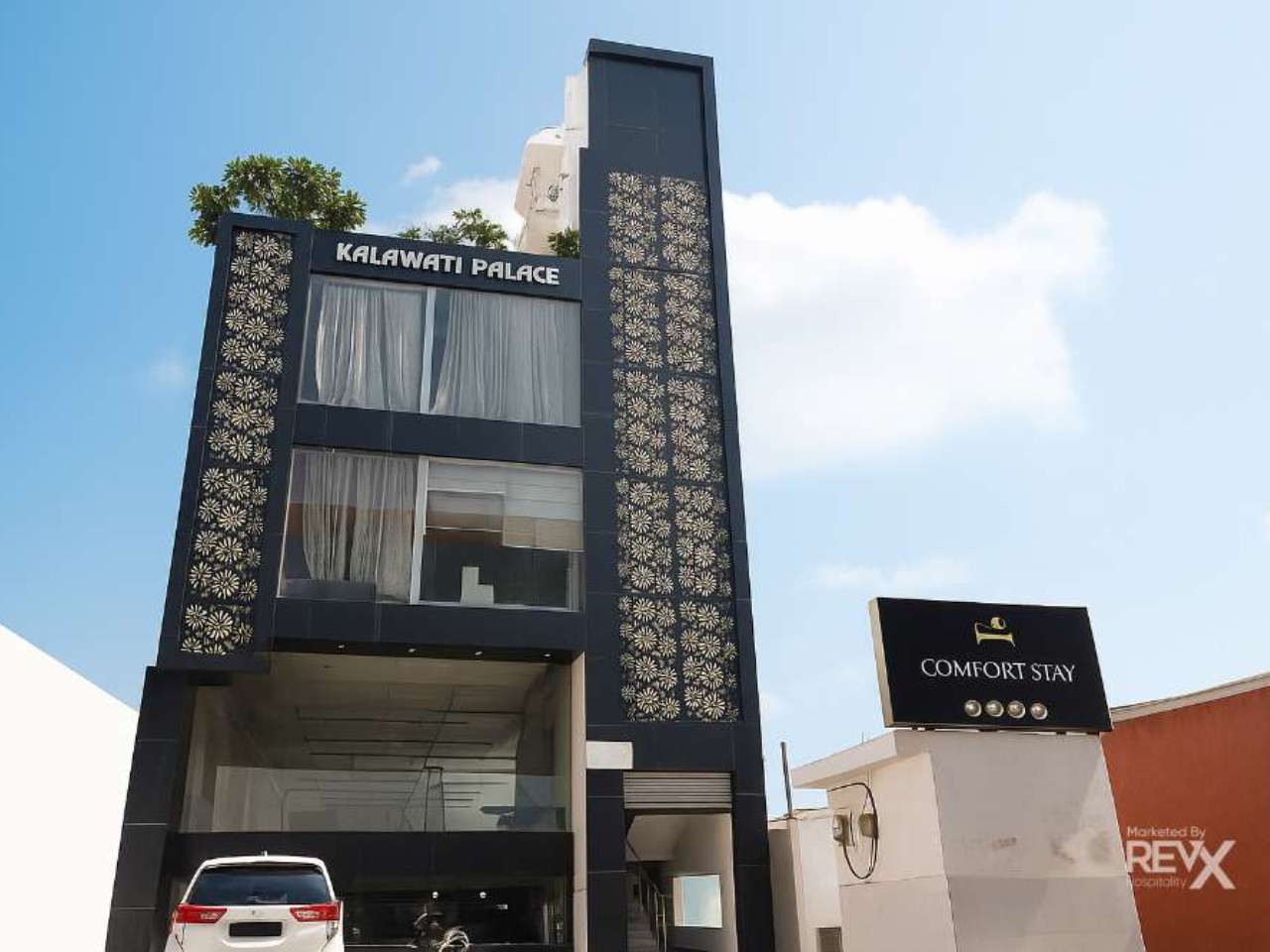 Comfort Stay (Near CCS Airport) in Lucknow