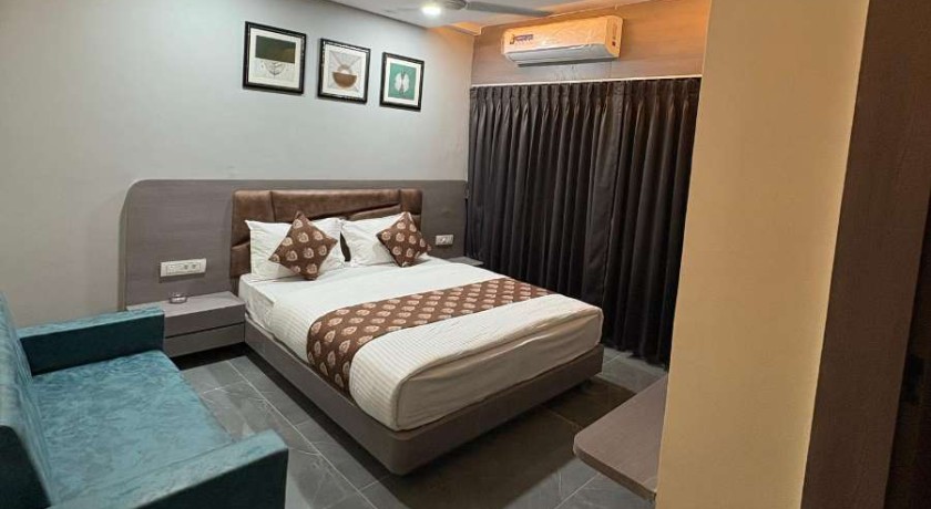 Hotel R Town in Vadodara