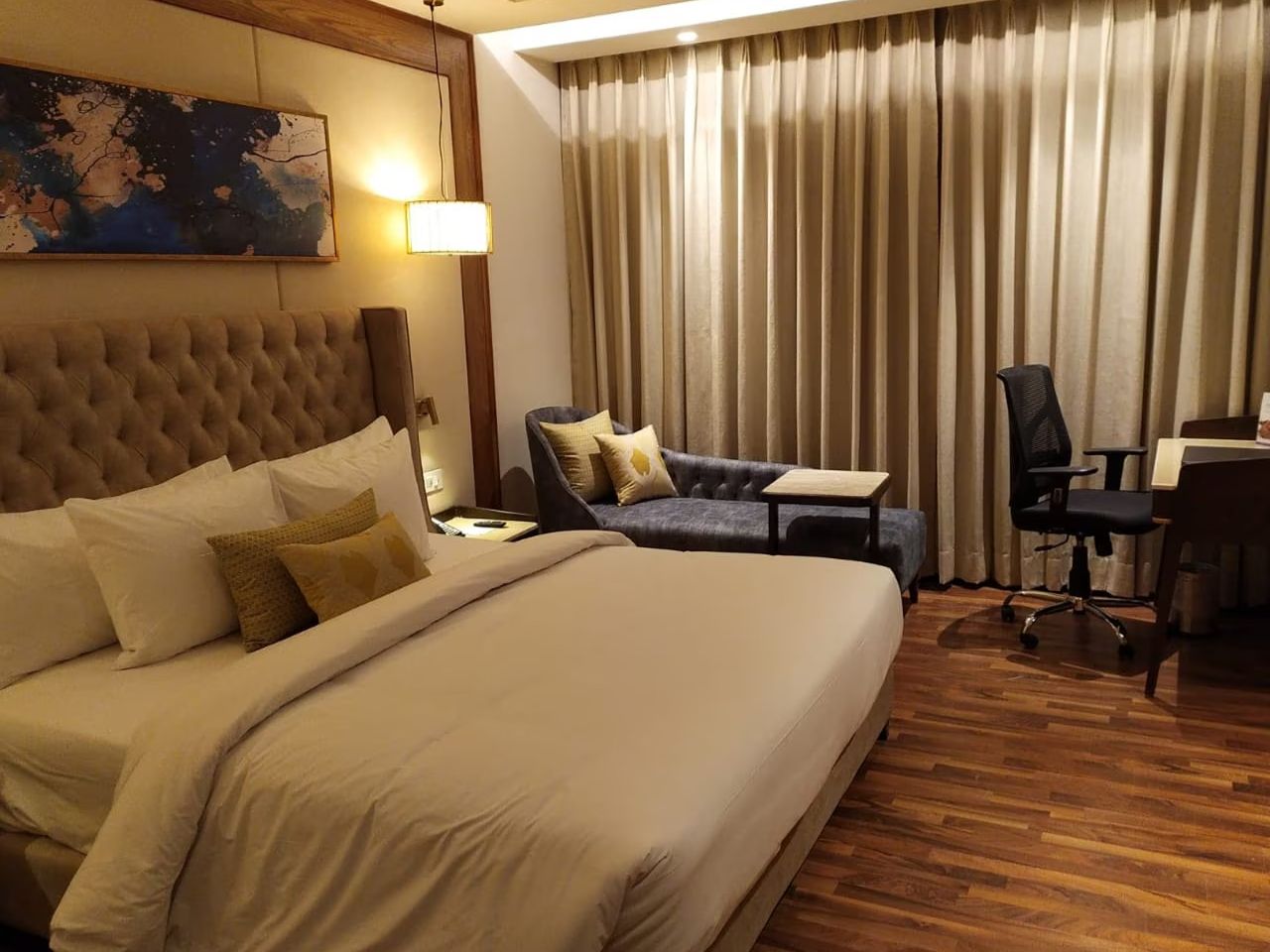 Maryland Group Hotel in Zirakpur