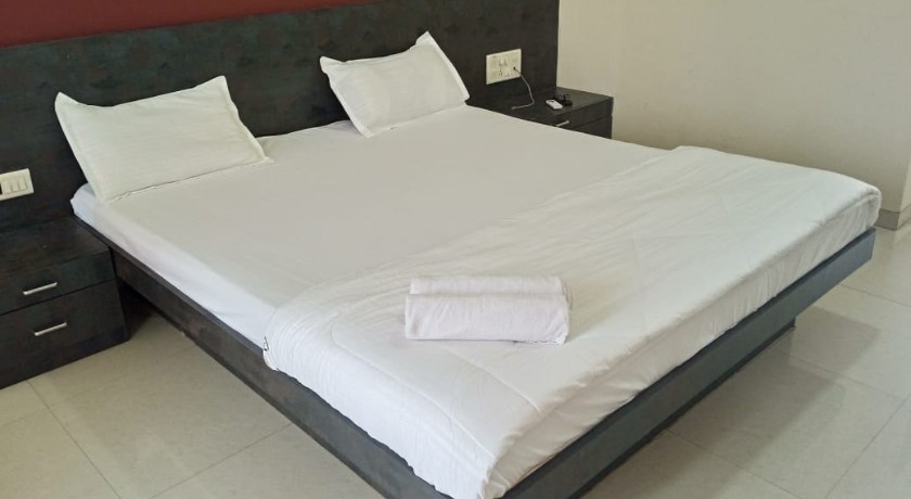 Hotel Raj Cottage in Panvel