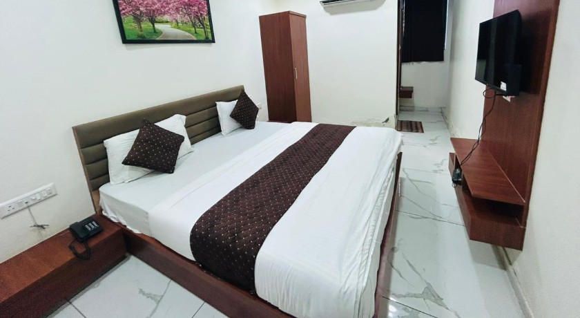 Hotel RR Inn in Vadodara