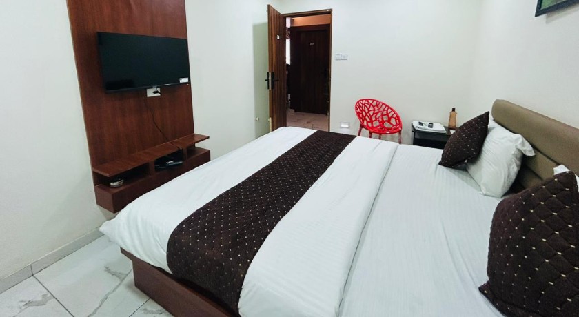 Hotel RR Inn in Vadodara