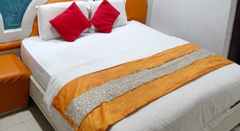 Hotel Bhopal Station Inn in Bhopal