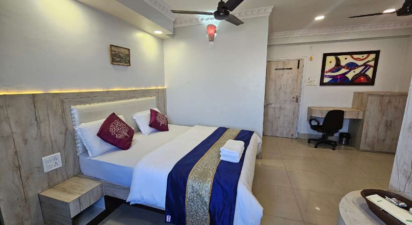 Hotel Bhopal Station Inn in Bhopal