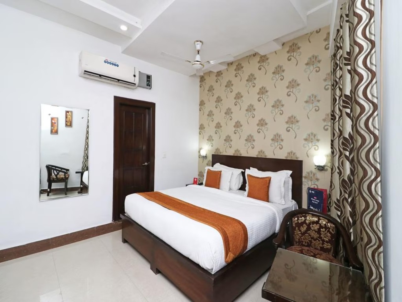 Hotel Samovar by Goyal Hoteliers in Agra