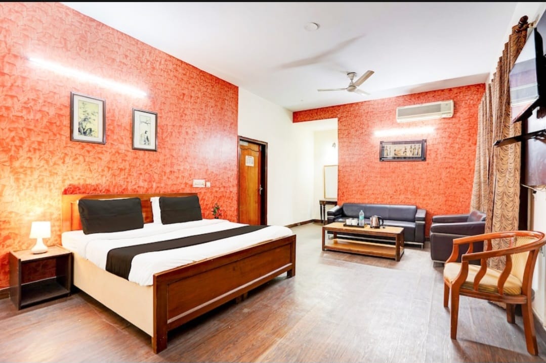 Hotel Relax Inn in Noida