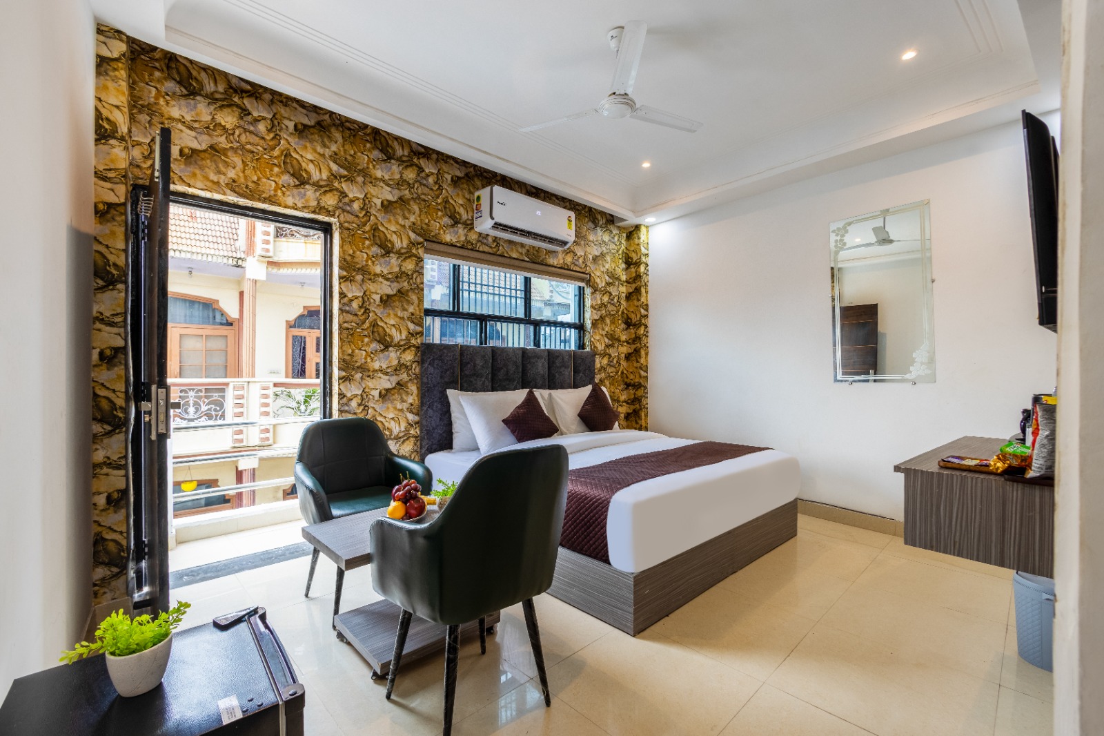 Hotel Accent Park in Noida