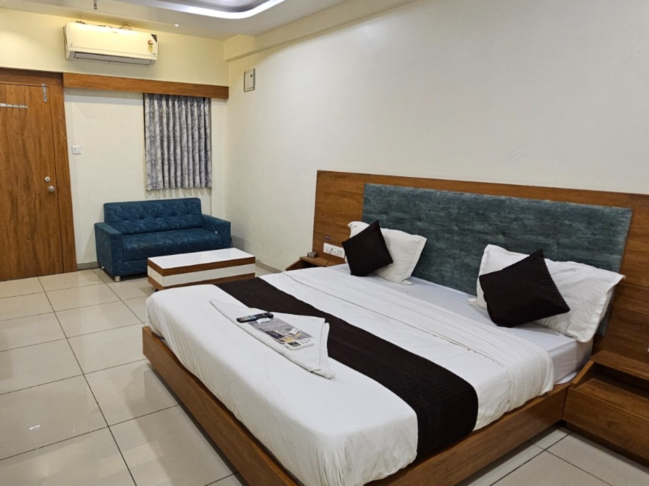 Hotel Akshar Palace in Vadodara