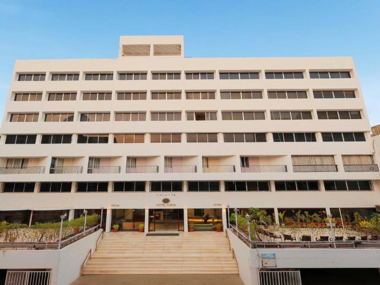 Palette Hotel Surya Vadodara in Vadodara