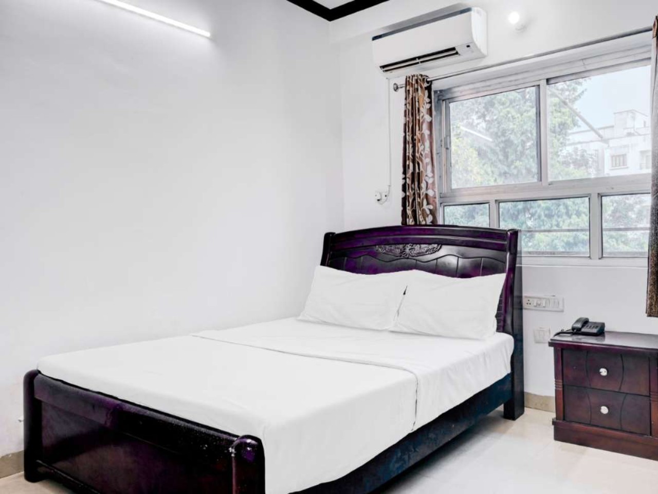 Hotel Lotus Inn in Sarnath