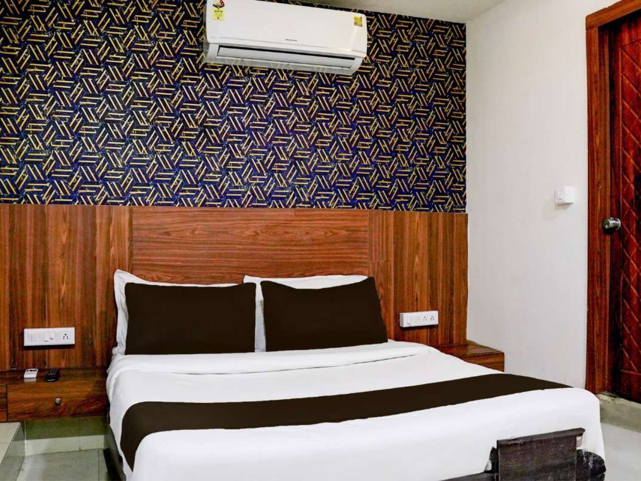 Hotel Angel Park in Ahmedabad