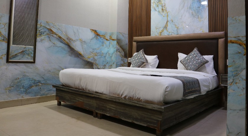 Hotel Grand Inn in Delhi