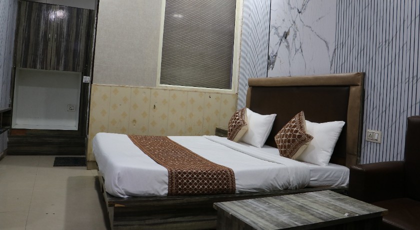 Hotel Grand Inn in Delhi