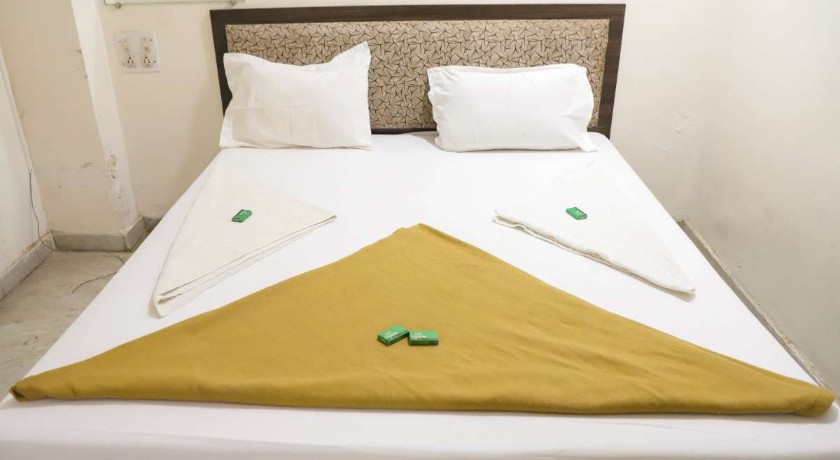 Hotel Achal Palace in Thane