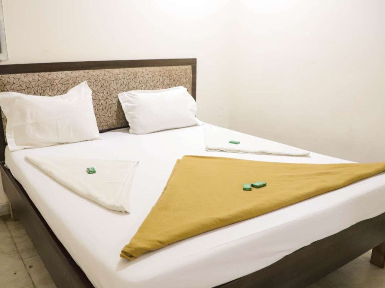 Hotel Achal Palace in Thane