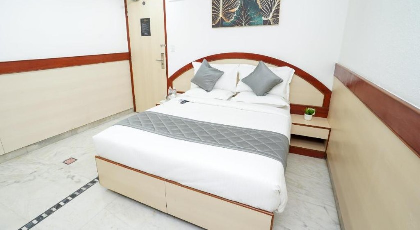 Hotel The Black Diamond in Bangalore