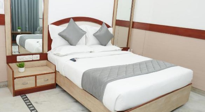 Hotel The Black Diamond in Bangalore