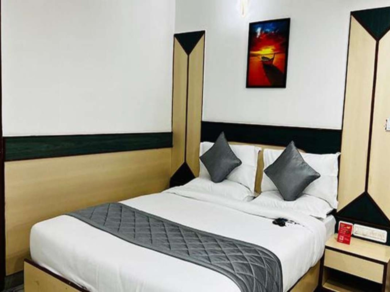 Hotel The Black Diamond in Bangalore