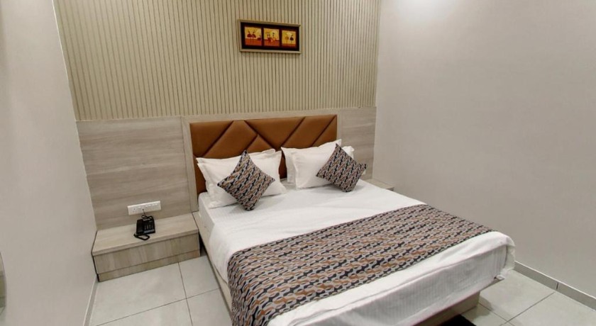 Hotel Grand Acme in Ahmedabad