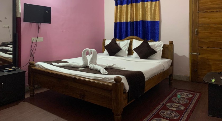 Hotel Caroline Stay in Bhubaneswar