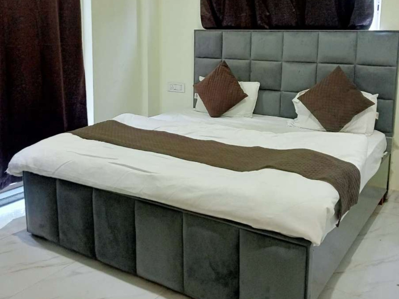 Narayana Stay in Varanasi