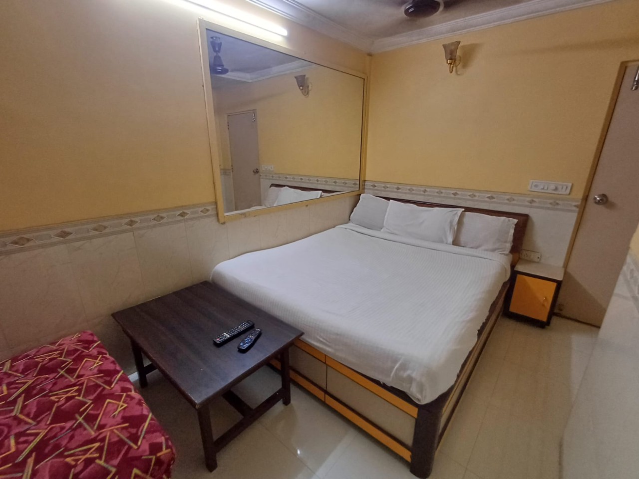Sai Shraddha Guest House in Mumbai