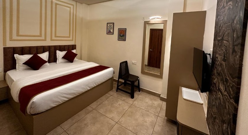 Sri Madhav Stay in Varanasi